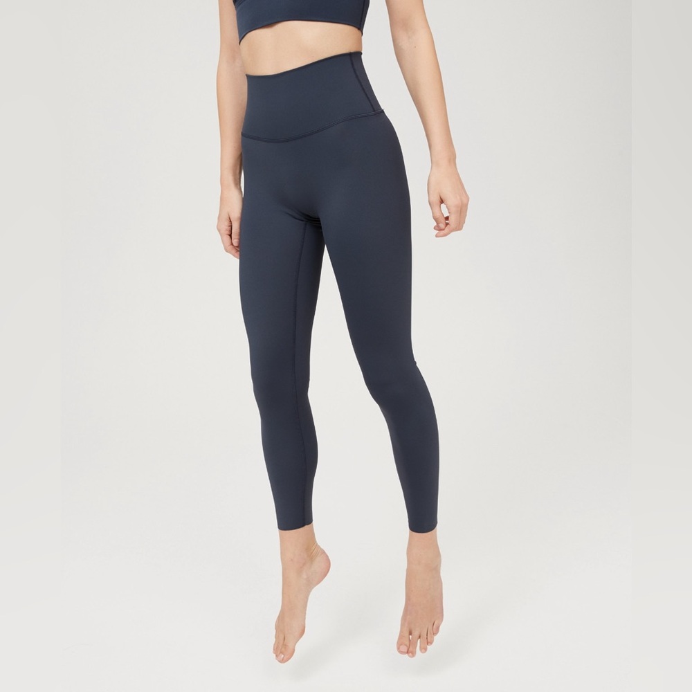 NWT Aerie Offline 7/8 Legging Navy size small short